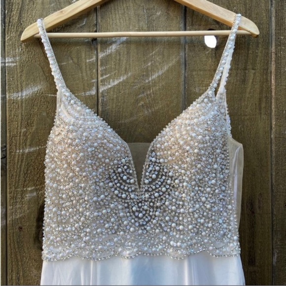 White True Love Beaded Rhinestone Wedding Gown 🌿 - Picture 4 of 12